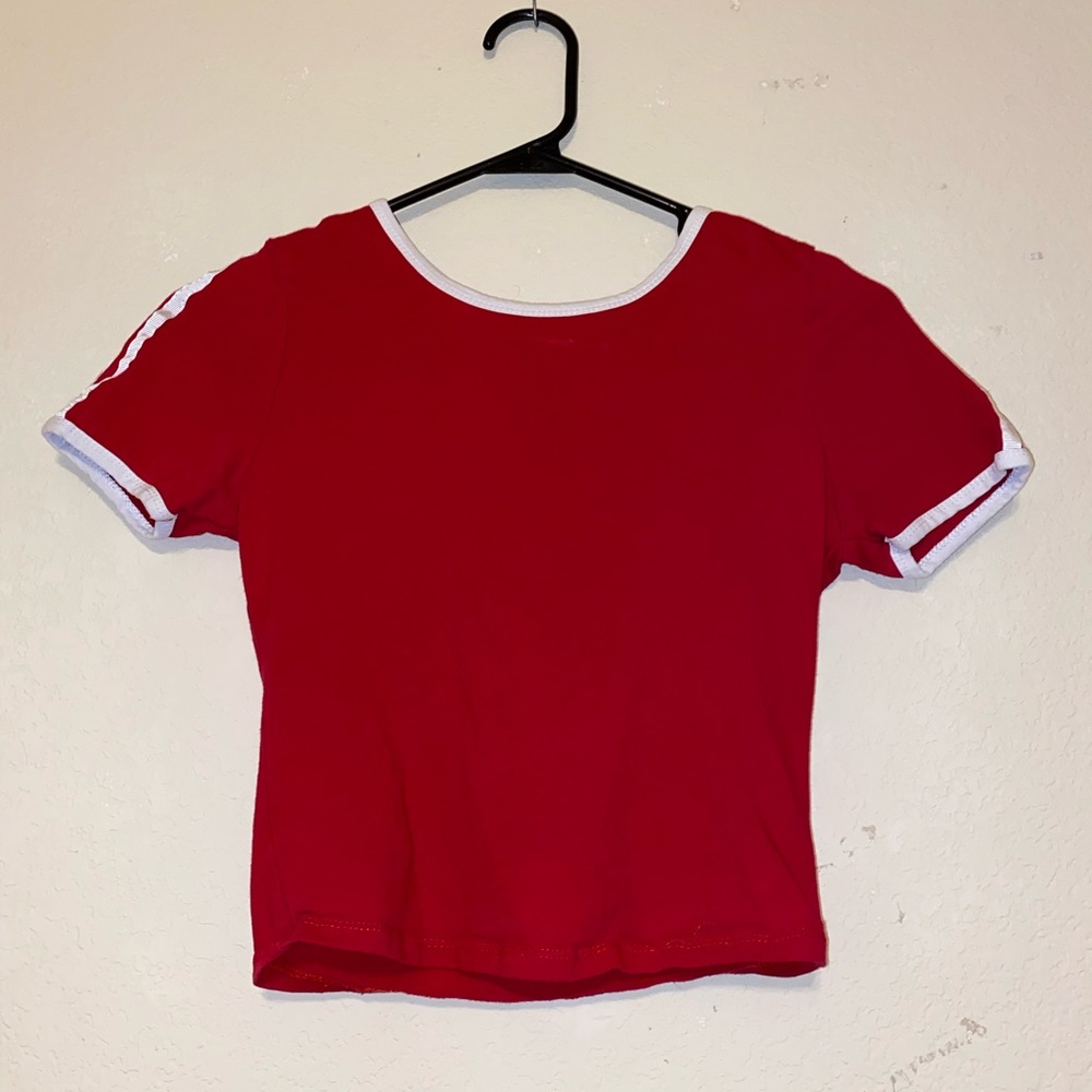 red top white strips on sleeves